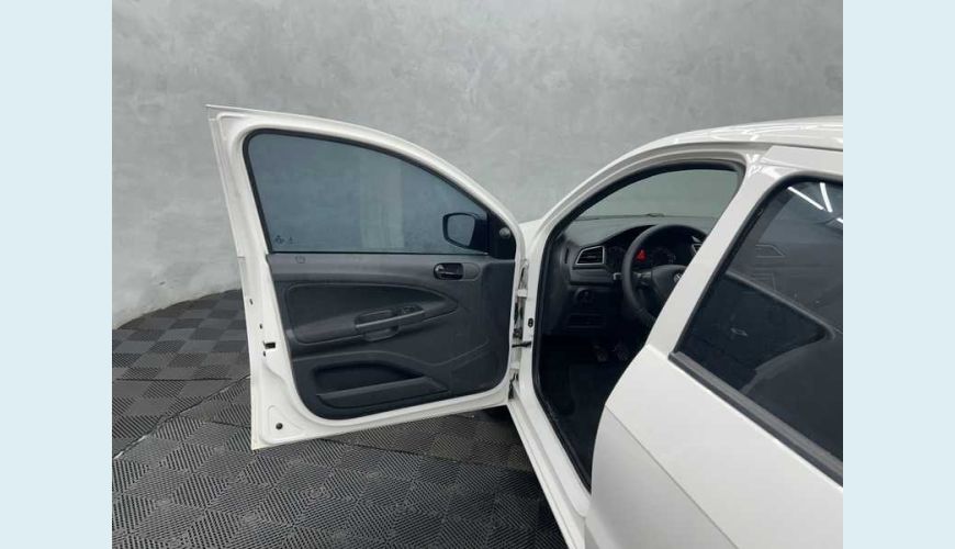 VOLKSWAGEN GOL 1.0 12V FLEX - BRANCO - 2023 Foto 5 (Grande)