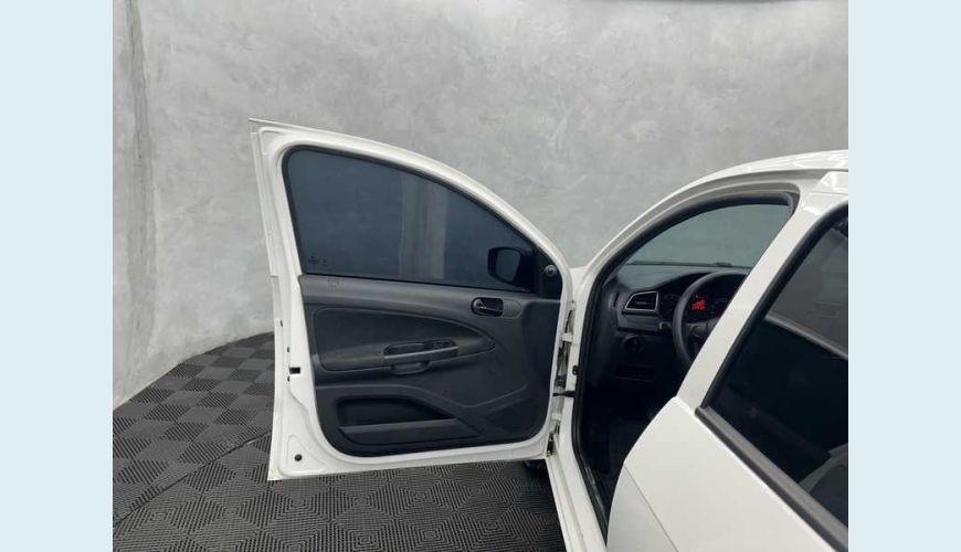 VOLKSWAGEN GOL 1.0 12V FLEX - BRANCO - 2023 Foto 5 (Grande)
