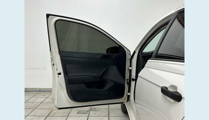 VOLKSWAGEN POLO TRACK 1.0 FLEX 12V 5P - BRANCO - 2023 Foto 5 (Grande)
