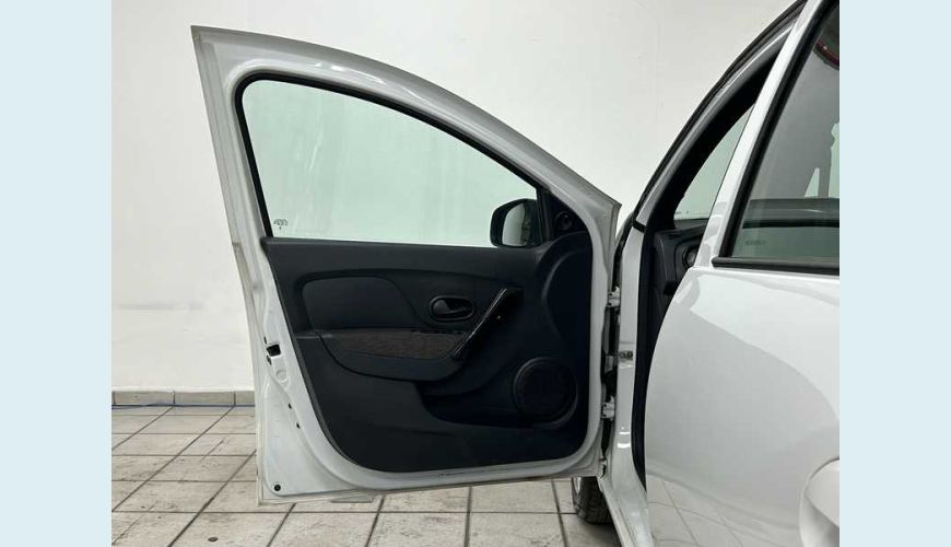RENAULT LOGAN ZEN 1.0 - BRANCO - 2024 Foto 5 (Grande)