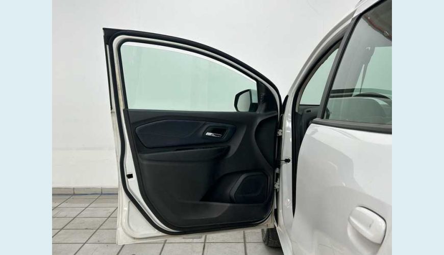 CHEVROLET SPIN PREMIER 1.8 (AUT.) - BRANCO - 2023 Foto 5 (Grande)