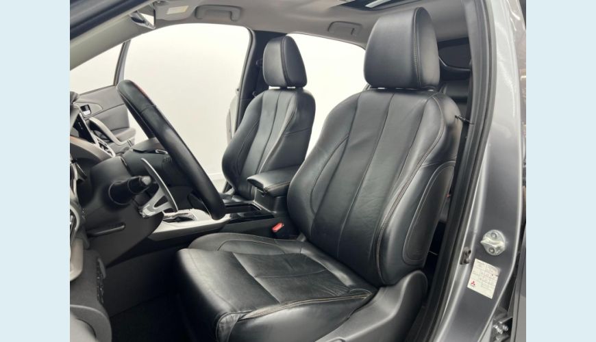 MITSUBISHI ECLIPSE AUT. 4P - CINZA - 2020 Foto 5 (Grande)