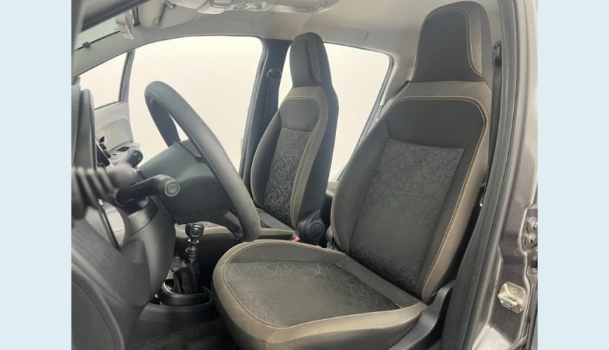 FIAT MOBI TREKKING 1.0MT - CINZA - 2023 Foto 5 (Grande)