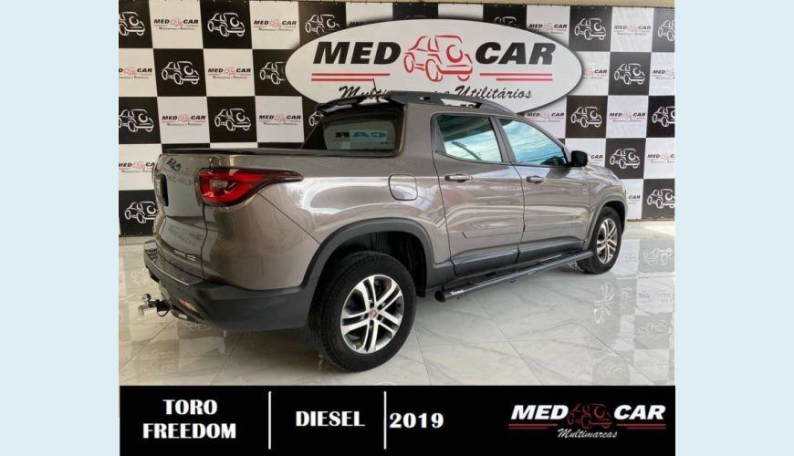 FIAT TORO 2.0 16V TURBO DIESEL FREEDOM 4WD AT9 - CINZA - 2019 Foto 6 (Grande)