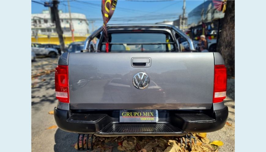 VOLKSWAGEN AMAROK 2.0 TRENDLINE 4X4 CD 16V TURBO INTERCOOLER DIESEL 4P AUT. - CINZA - 2013 Foto 6 (Grande)