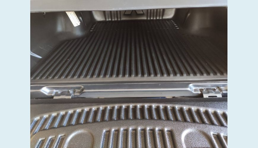 MITSUBISHI L200 OUTDOOR 2.4 4X2 CD 16V FLEX 4P MANUAL - BRANCO - 2017 Foto 6 (Grande)