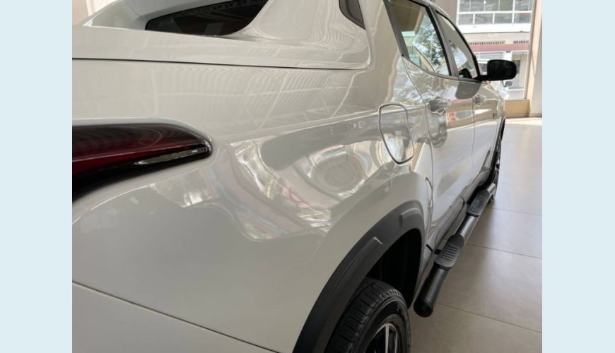 FIAT TORO 2.0 16V TURBO DIESEL ULTRA 4WD AT9 - BRANCO - 2021 Foto 6 (Grande)