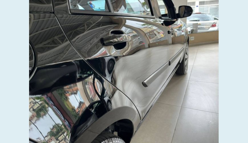 CHEVROLET AGILE 1.4 MPFI LTZ 8V FLEX 4P MANUAL - PRETO - 2014 Foto 6 (Grande)
