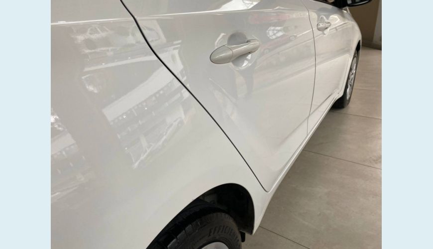HYUNDAI HB 20S 1.6 COMFORT PLUS 16V FLEX 4P MANUAL - BRANCO - 2019 Foto 6 (Grande)