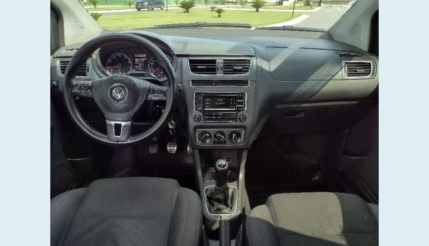 VOLKSWAGEN FOX PRIME/HIGLI. 1.6 TOTAL FLEX 8V 5P - PRATA - 2014 Foto 6 (Grande)