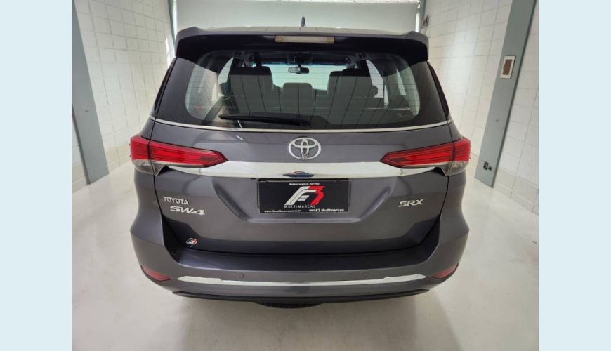 TOYOTA HILUX SW4 2.8 SRX 4X4 16V TURBO INTERCOOLER DIESEL 4P AUT. - CINZA - 2019 Foto 6 (Grande)