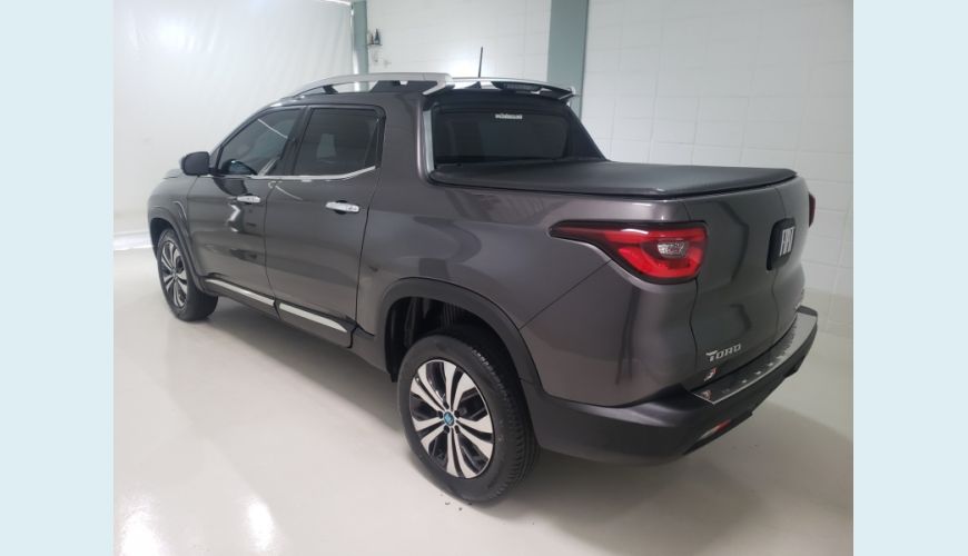 FIAT TORO 1.3 TURBO 270 FLEX VOLCANO AT6 - CINZA - 2023 Foto 6 (Grande)