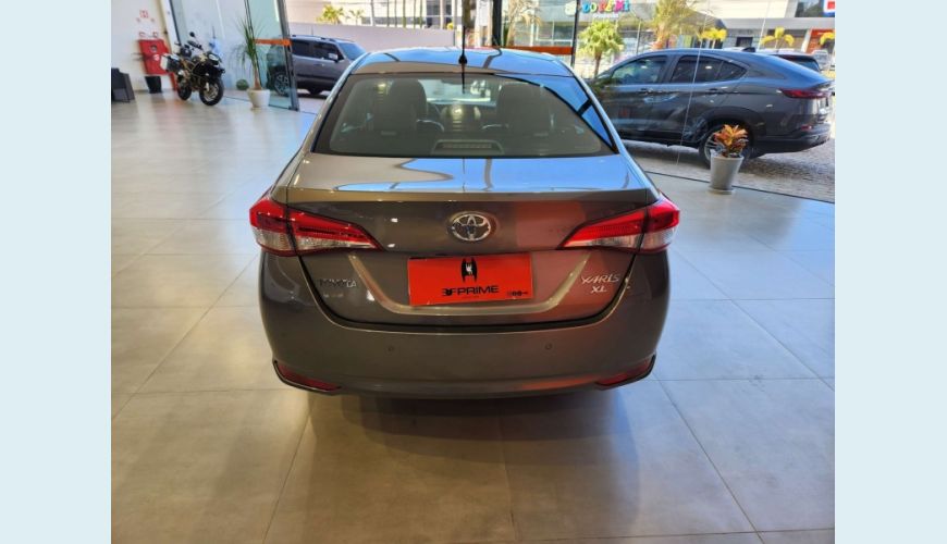 TOYOTA YARIS 1.5 16V FLEX SEDAN XL PLUS TECH MULTIDRIVE - CINZA - 2019 Foto 6 (Grande)