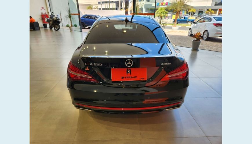 MERCEDES-BENZ CLA 250 2.0 CGI SPORT 4MATIC 7G-DCT - PRETO - 2018 Foto 6 (Grande)