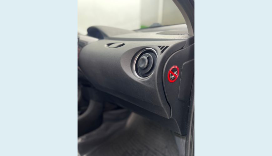 TOYOTA ETIOS 1.5 XS 16V FLEX 4P MANUAL - PRATA - 2016 Foto 6 (Grande)