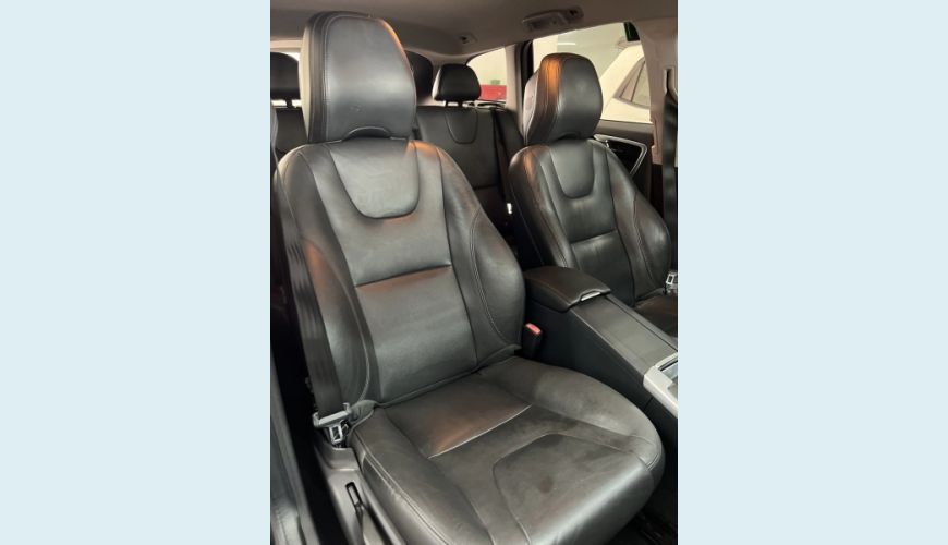 VOLVO XC60 2.0 T5 KINETIC 4P AUT. - PRETO - 2016 Foto 6 (Grande)