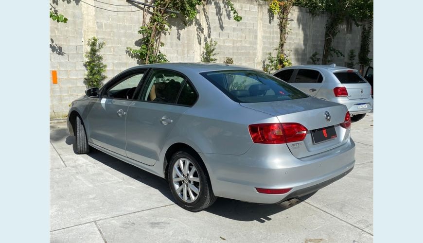 VOLKSWAGEN JETTA 2.0 COMFORTLINE 120CV FLEX 4P TIPTRONIC - N/D - 2013 Foto 6 (Grande)