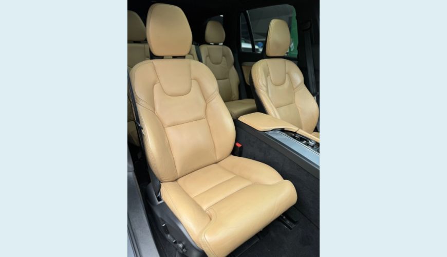 VOLVO XC90 2.0 D5 DIESEL MOMENTUM AWD GEARTRONIC - CINZA - 2019 Foto 6 (Grande)