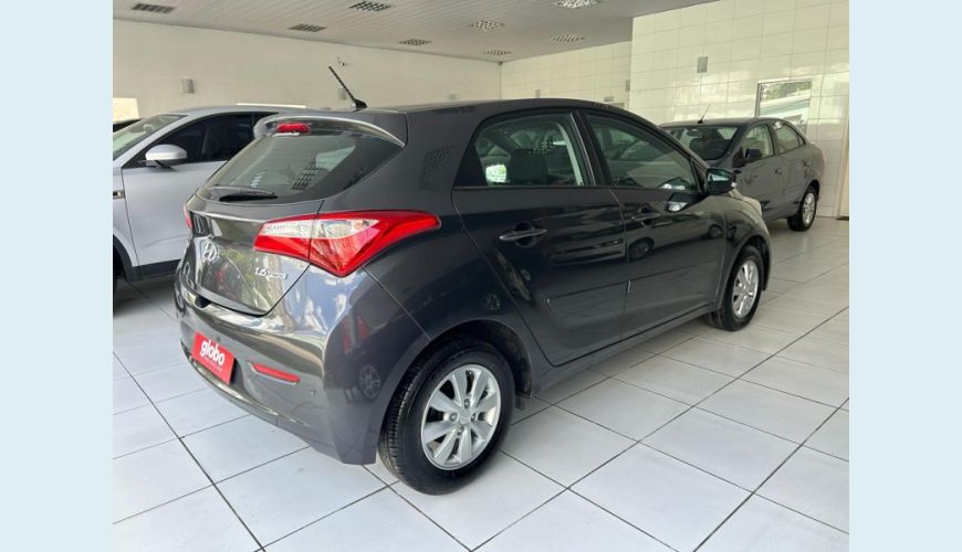HYUNDAI HB 20 1.6 COMFORT STYLE 16V FLEX 4P MANUAL - CINZA - 2014 Foto 6 (Grande)