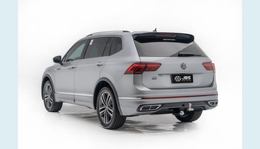 VOLKSWAGEN TIGUAN 2.0 300 TSI ALLSPACE R-LINE AUT. - PRATA - 2024 Foto 6 (Grande)