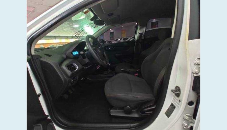 CHEVROLET ONIX 1.4 LT SPE/4 - BRANCO - 2013 Foto 6 (Grande)