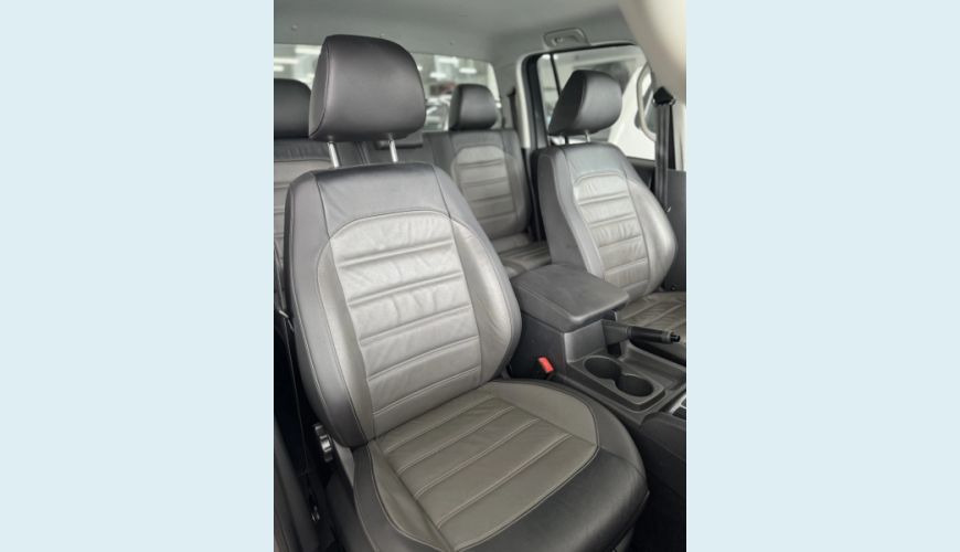 VOLKSWAGEN AMAROK 2.0 COMFORTLINE 4X4 CD 16V TURBO INTERCOOLER DIESEL 4P AUT. - CINZA - 2019 Foto 6 (Grande)