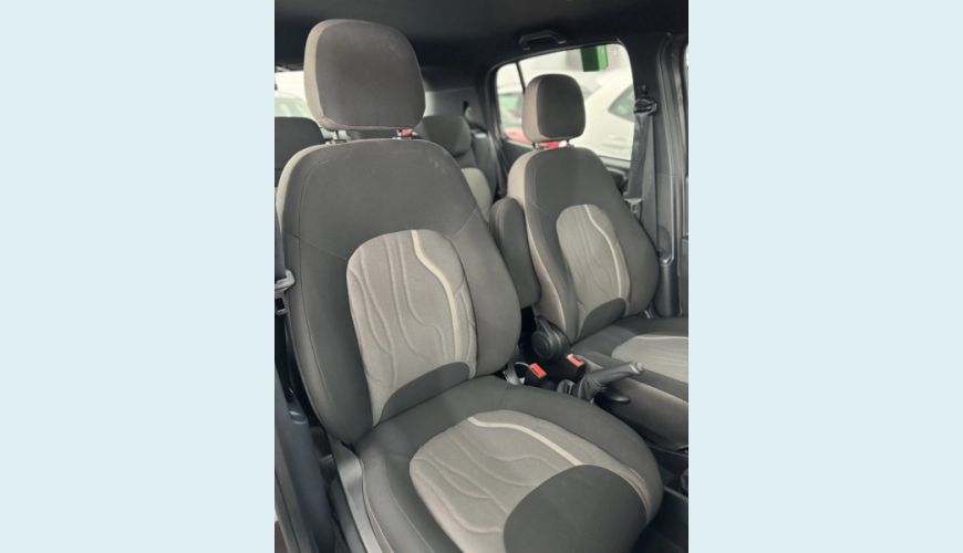 FIAT UNO 1.0 FIRE FLEX ATTRACTIVE MANUAL - CINZA - 2021 Foto 6 (Grande)