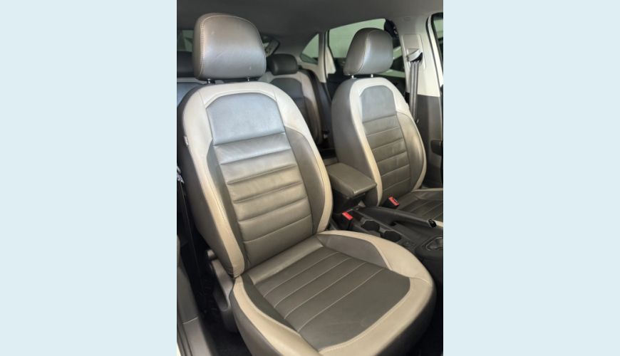 VOLKSWAGEN NIVUS 1.0 200 TSI TOTAL FLEX COMFORTLINE AUT. - BRANCO - 2021 Foto 6 (Grande)