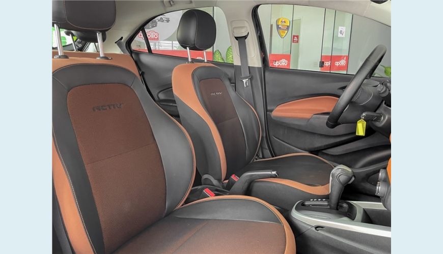 CHEVROLET ONIX 1.4 MPFI ACTIV 8V FLEX 4P AUT. - PRETO - 2018 Foto 6 (Grande)
