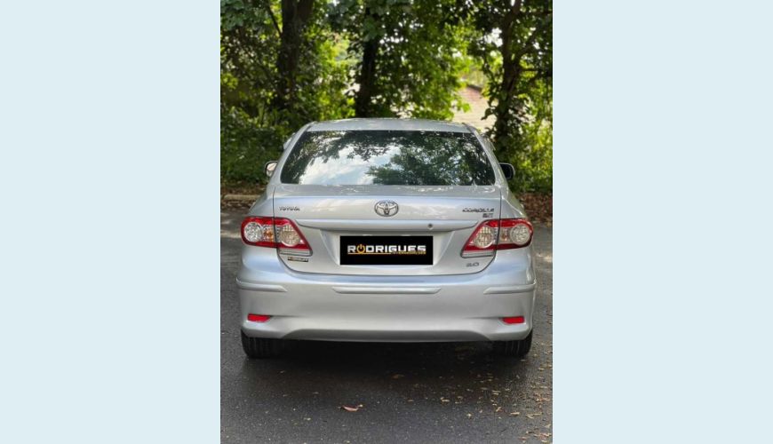 TOYOTA COROLLA 2.0 XEI MULTI-DRIVE S FLEX - PRATA - 2013 Foto 6 (Grande)