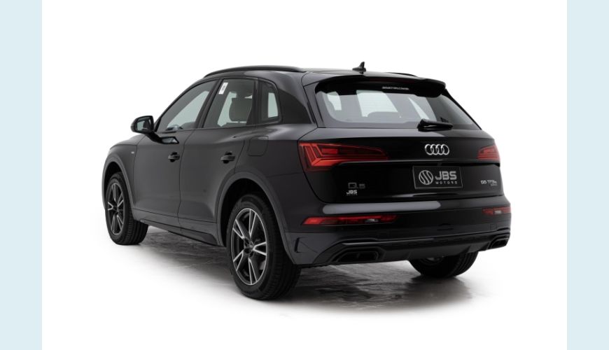 AUDI Q5 2.0 55 TFSI PHEV PERFORMANCE BLACK QUATTRO S TRONIC - PRETO - 2022 Foto 6 (Grande)