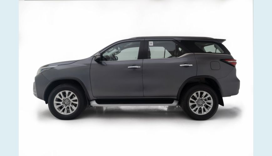 TOYOTA HILUX SW4 2.8 D-4D TURBO DIESEL SRX 7L 4X4 AUT. - CINZA - 2022 Foto 6 (Grande)