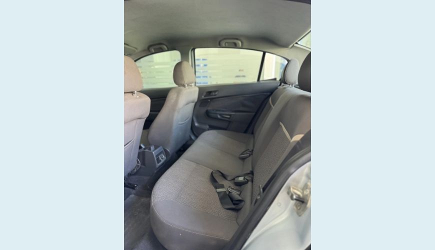 CHEVROLET VECTRA 2.0 MPFI EXPRESSION 8V FLEX 4P MANUAL - PRATA - 2009 Foto 6 (Grande)