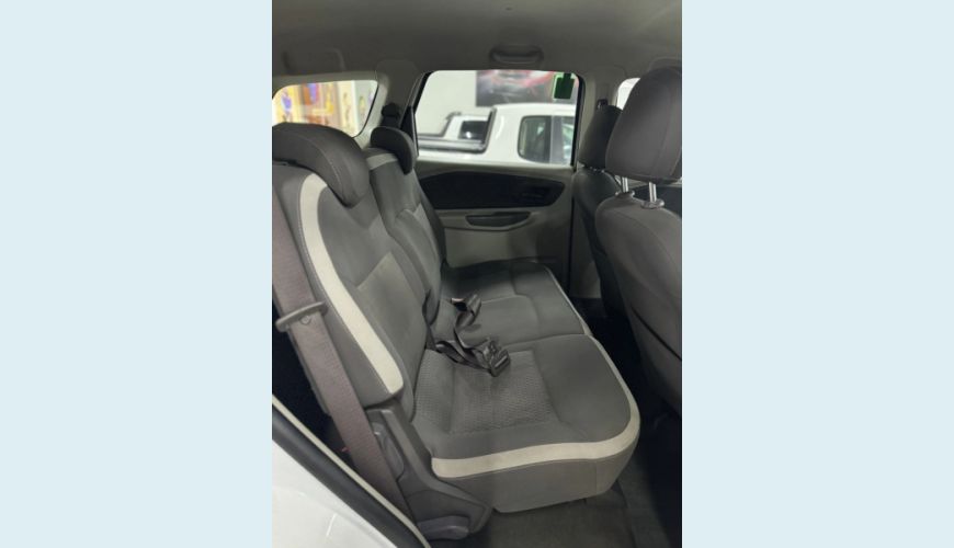 CHEVROLET SPIN 1.8 LT 8V FLEX 4P AUT. - BRANCO - 2014 Foto 6 (Grande)