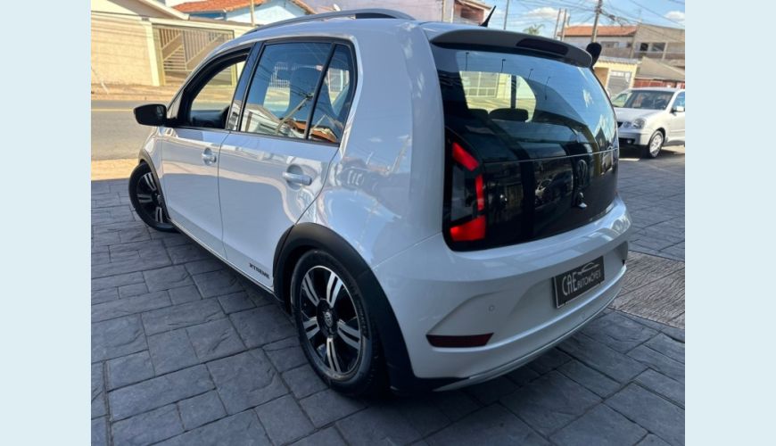 VOLKSWAGEN UP 1.0 170 TSI TOTAL FLEX XTREME 4P MANUAL - N/D - 2020 Foto 6 (Grande)