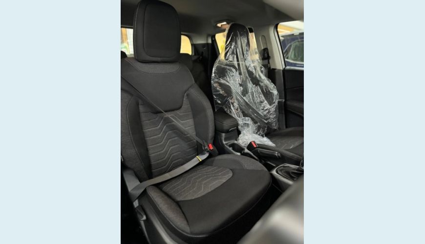 FIAT TORO 1.3 TURBO 270 FLEX FREEDOM AT6 - PRATA - 2024 Foto 6 (Grande)