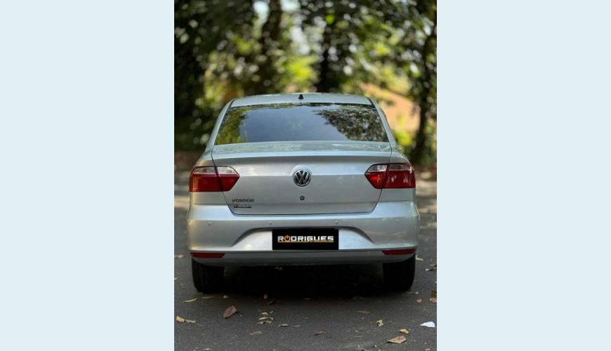VOLKSWAGEN VOYAGE 1.0 TEC TRENDLINE FLEX - PRATA - 2016 Foto 6 (Grande)