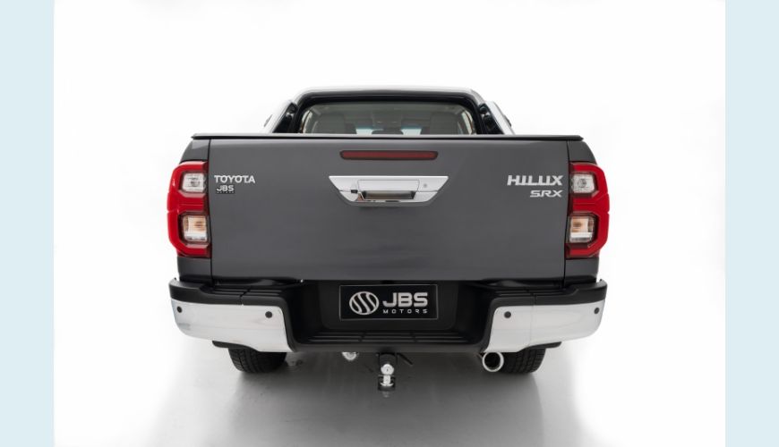 TOYOTA HILUX 2.8 D-4D TURBO DIESEL CD SRX 4X4 AUT. - CINZA - 2023 Foto 6 (Grande)