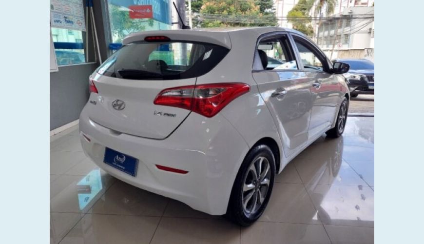 HYUNDAI HB 20 1.6 COMFORT PLUS 16V FLEX 4P MANUAL - BRANCO - 2015 Foto 6 (Grande)