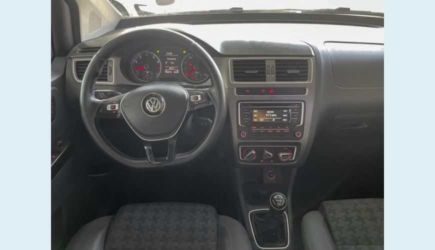 VOLKSWAGEN FOX 1.6 MSI COMFORTLINE 8V FLEX 4P MANUAL - PRETO - 2016 Foto 6 (Grande)
