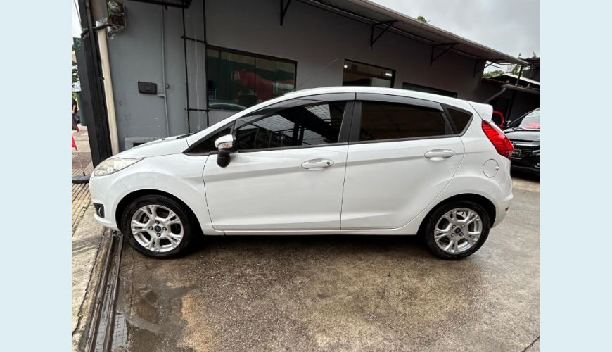 FORD FIESTA 1.6 16V FLEX MEC. 5P - BRANCO - 2015 Foto 6 (Grande)
