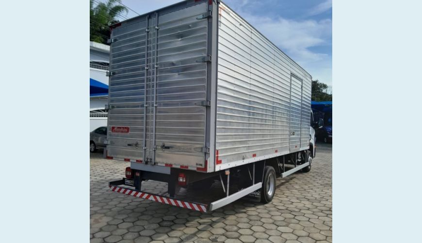 VOLKSWAGEN 11-180 SEMINOVO! - BRANCO - 2022 Foto 6 (Grande)