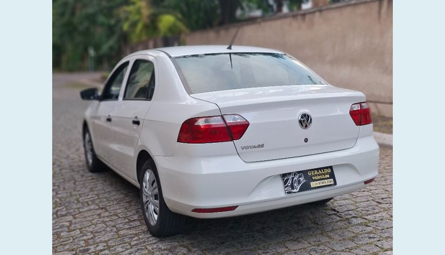 VOLKSWAGEN VOYAGE 1.0 FLEX 12V 4P - BRANCO - 2023 Foto 6 (Grande)