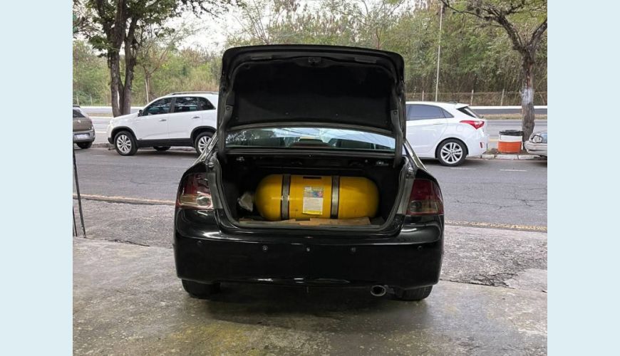 HONDA CIVIC SEDAN LXS 1.8/1.8 FLEX 16V AUT. 4P - PRETO - 2011 Foto 6 (Grande)