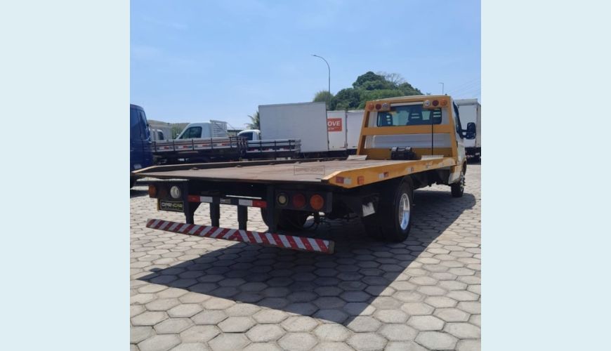 IVECO DAILY - BRANCO - 2011 Foto 6 (Grande)