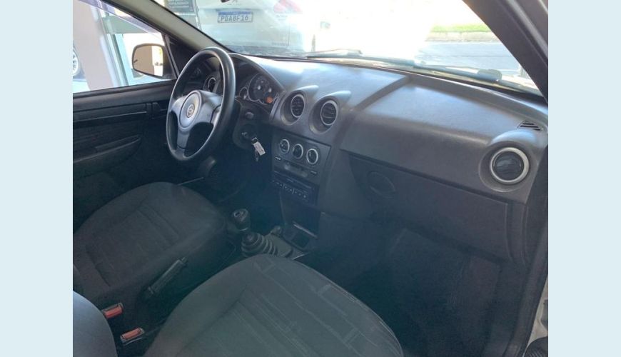 CHEVROLET PRISMA MAXX 1.4 8V 4P - PRATA - 2009 Foto 6 (Grande)