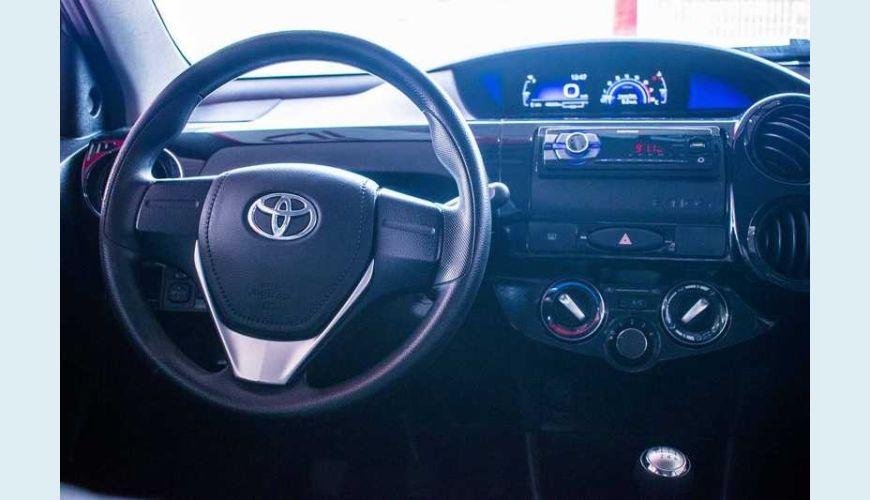 TOYOTA ETIOS X 1.3 FLEX - PRATA - 2018 Foto 6 (Grande)