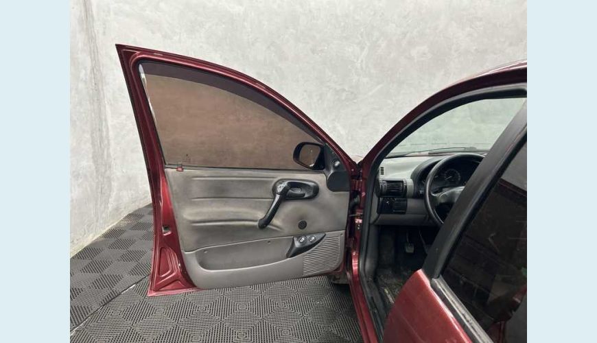CHEVROLET CLASSIC LS VHC E 1.0 FLEX - VERMELHO - 2011 Foto 6 (Grande)