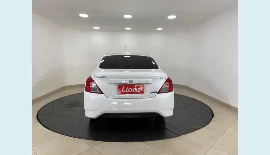 NISSAN VERSA 1.6 16V SV FLEXSTART CVT FLEX - BRANCO - 2018 Foto 6 (Grande)