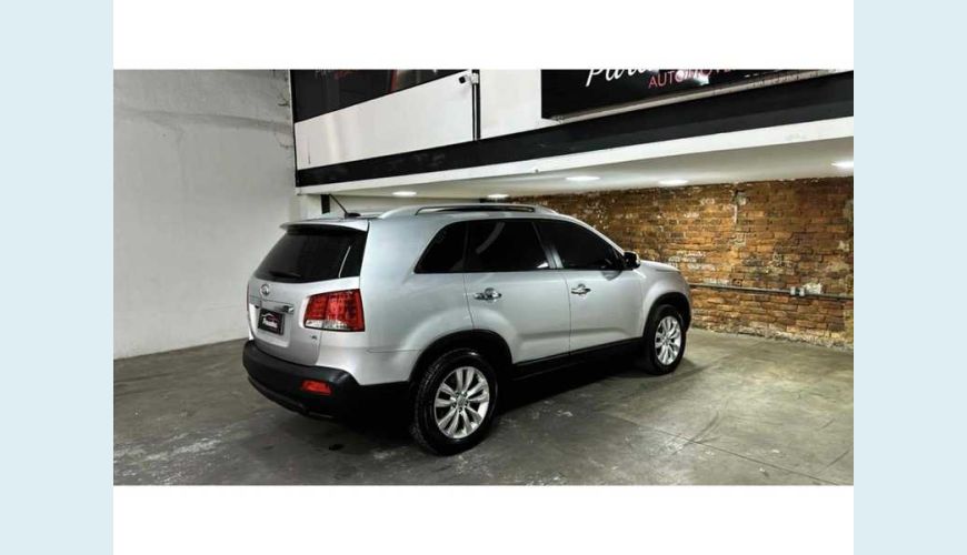 KIA SORENTO 3.5 V6 4X4 AUT. - PRATA - 2013 Foto 6 (Grande)